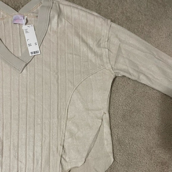 Urban Outfitters V Neck Sweater Neutral Soft Knit Pullover Relaxed Fit Small - Picture 7 of 11